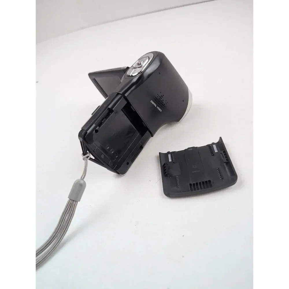 SVP HD Camcorder Digital Video Camera Flip Screen 20X Zoom Untested Black